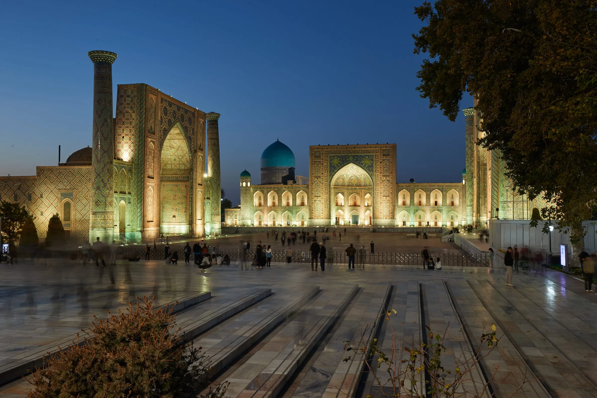 Der Registan in Samarkand am Abend